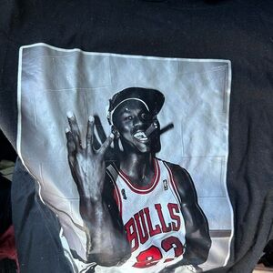 MJ Bulls Graphic T-Shirt Size L NWOT